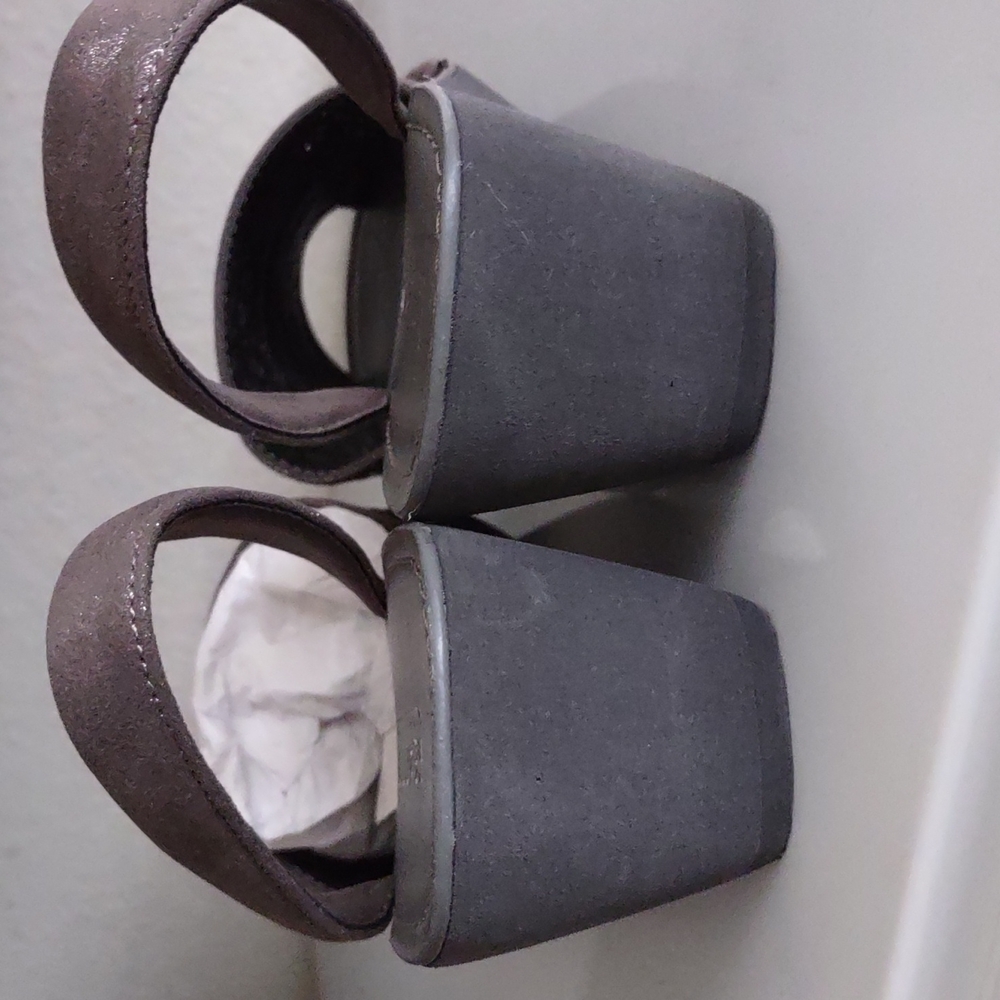 KENNETH COLE Sandels - Picture 3 of 7